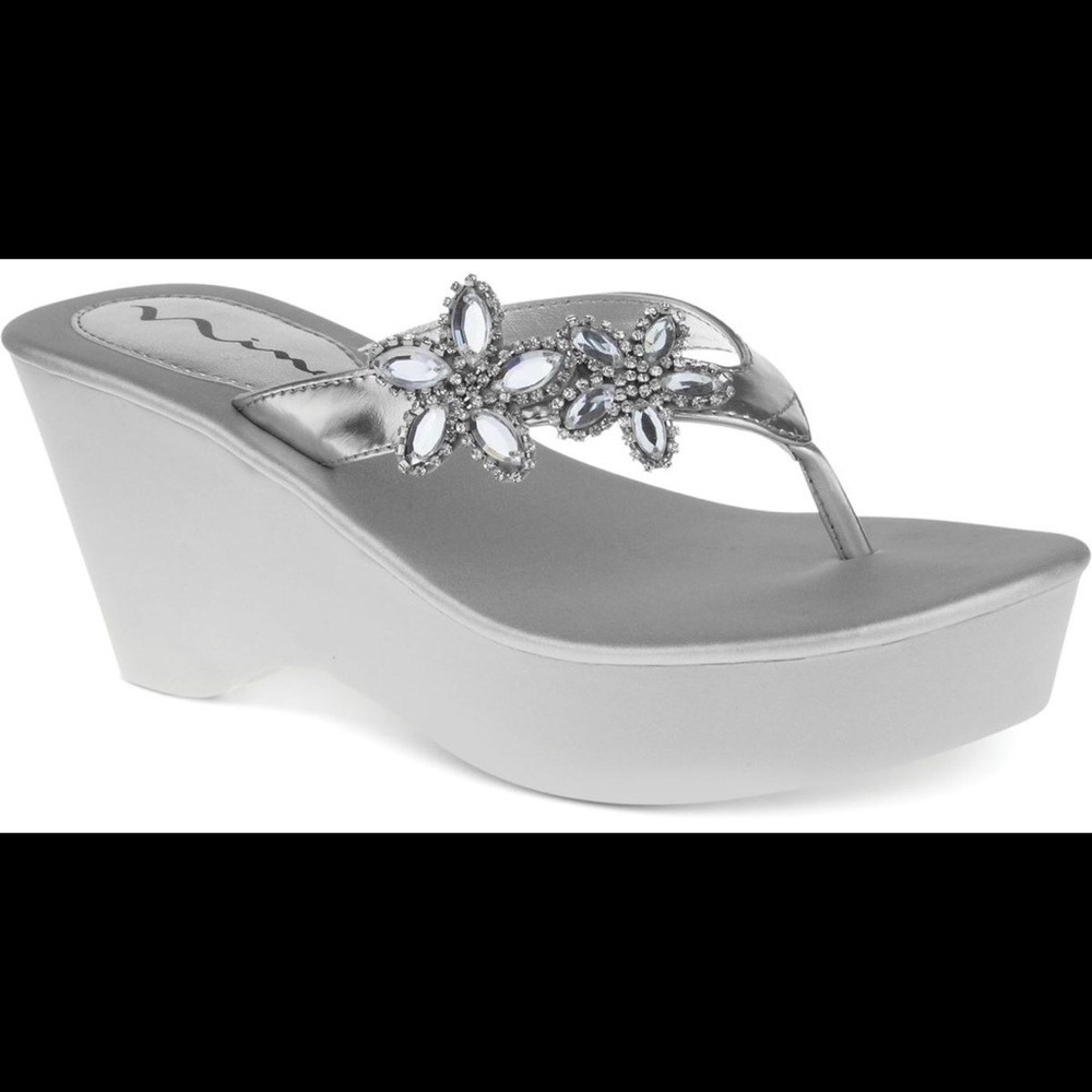 Nina size 10